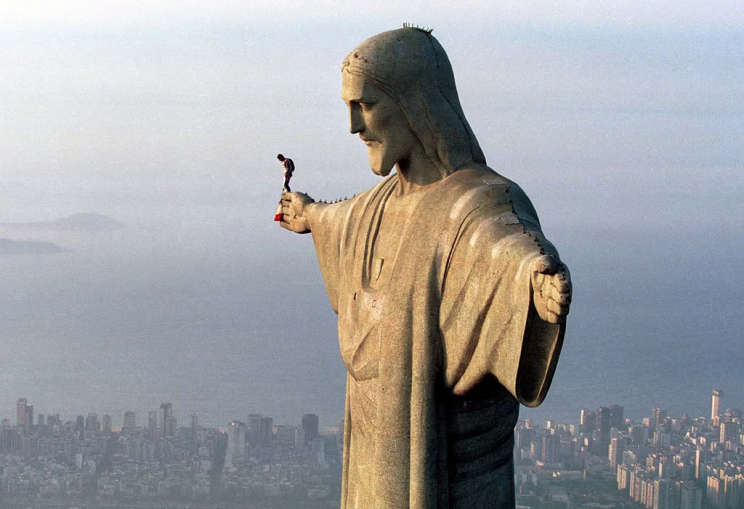 BASE-Jumping-from-Christ-the-Reedemer-Rio-de-Janeiro-Brazil